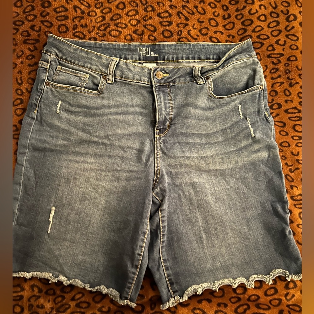 👑Time & Tru Jean Shorts Size 18 Mid-Rise!👑